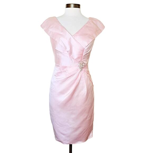 NWT JJ's House Pink Satin Cocktail Dress Size 10 V-neck Pleated w/ Brooch Retro - Picture 2 of 12